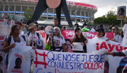 «La pelota vuelve a casa, ¿nuestros hijos cuándo?»: el reclamo por los desaparecidos en México previo al Mundial