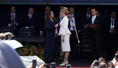 Laura Fernández asume en Costa Rica con promesas de «reforma profunda» del Estado y «mano dura»