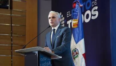 Luis Miguel De Camps instruye nueva política nacional sobre uso de celulares y convivencia digital en centros educativos Luis Miguel De Camps instruye nueva política nacional sobre uso de celulares y convivencia digital en centros educativos