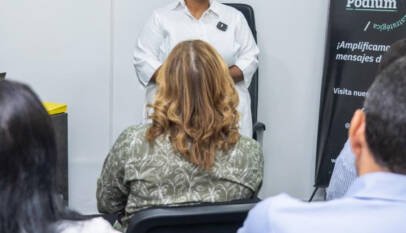 Más del 90% de los pacientes buscan a médicos en redes sociales antes de acudir a consulta, advierte experta en comunicación estratégica
