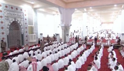 Miles de musulmanes celebran el Día de Arafah bajo altas temperaturas