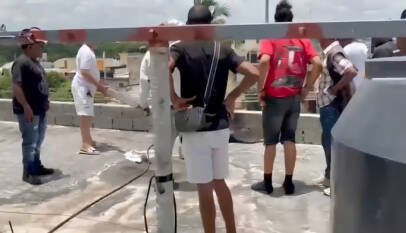 Niños sufren graves quemaduras por descarga eléctrica mientras volaban chichiguas Niños sufren graves quemaduras por descarga eléctrica mientras volaban chichiguas