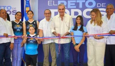 OCOA: El Presidente entrega un techado deportivo-escolar