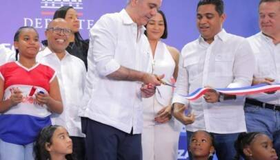 Pacheco elogia desarrollo en Cristo Rey al reinaugurar Club Los Cachorros