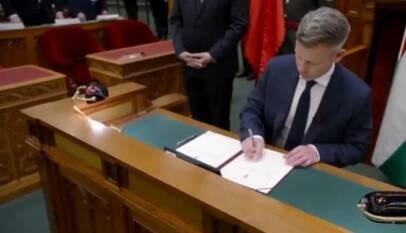 Péter Magyar jura como nuevo primer ministro de Hungría