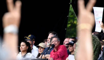 Petro y Uribe: dos liderazgos en la sombra en las elecciones presidenciales de Colombia Petro y Uribe: dos liderazgos en la sombra en las elecciones presidenciales de Colombia