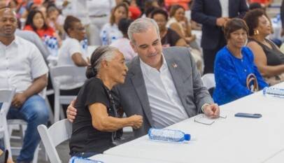 Presidente Abinader inicia entrega del Bono Madre 2026 que beneficiará a más de un millón de madres dominicanas