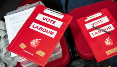 Reino Unido: Keir Starmer no dimitirá pese a la derrota laborista en las elecciones locales