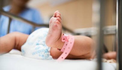 República Dominicana registra 561 muertes infantiles y 40 maternas en 2026; mantiene vigilancia por malaria y leptospirosis