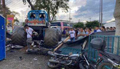 Tragedia en Colombia: una supercamioneta arrolla a multitud y deja dos muertos y decenas de heridos