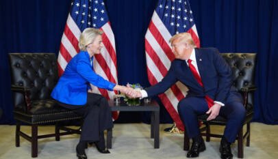 Trump anuncia que la próxima semana aumentará al 25% los aranceles para los automóviles de la UE