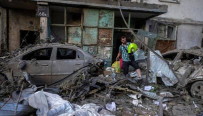 Aumenta la cifra de víctimas tras un bombardeo masivo de Moscú contra centros urbanos de Ucrania Aumenta la cifra de víctimas tras un bombardeo masivo de Moscú contra centros urbanos de Ucrania