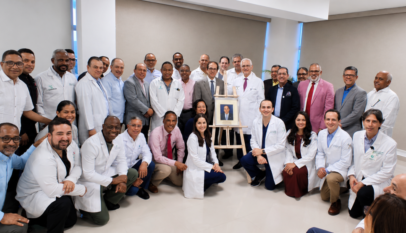 Cincuenta años al servicio de la vida: la Clínica Corominas honra al Dr. Luis Grullón Estrella