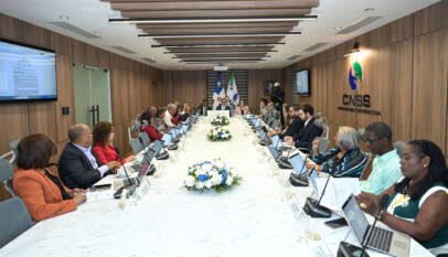 CNSS libera más de RD,000 millones retenidos a maestros con doble cotización