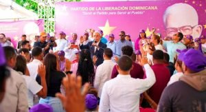 Danilo Medina estima reforma fiscal encarecerá costo de vida Danilo Medina estima reforma fiscal encarecerá costo de vida