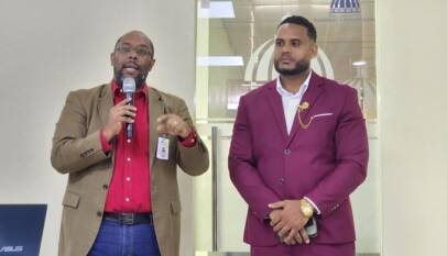 Edeeste imparte charla sobre eficiencia energética a periodistas y dueños de medios de Monte Plata; generan vínculo directo Edeeste imparte charla sobre eficiencia energética a periodistas y dueños de medios de Monte Plata; generan vínculo directo
