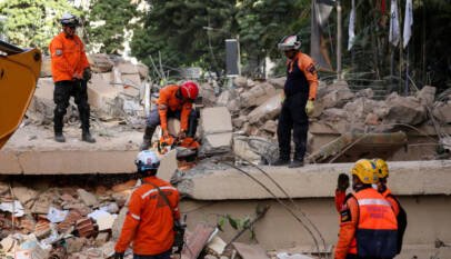 En imágenes: así transcurren las labores de rescate en Venezuela con múltiples personas bajo los escombros