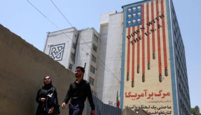 🔴 En directo: Irán niega diálogos con EE. UU., pero Trump anuncia una reunión para el martes en Doha