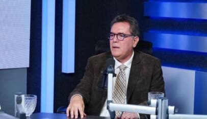 Jurista Jottin Cury respalda la regulación de las encuestas