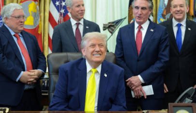 ¿Los poderes Legislativo y Judicial de EE. UU. empiezan a cerrar filas contra Trump?