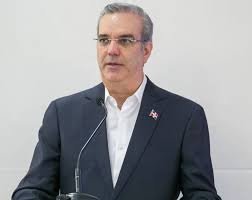 Luis Abinader ante el futuro