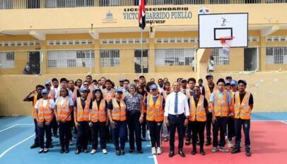 Milton Morrison imparte clases de educación vial a estudiantes de 6to de bachillerato Milton Morrison imparte clases de educación vial a estudiantes de 6to de bachillerato