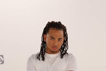 Ozuna reconoce su valor tras una ruptura en su nuevo sencillo ‘Mi yo de antes’: ¡Míralo aquí! Ozuna reconoce su valor tras una ruptura en su nuevo sencillo ‘Mi yo de antes’: ¡Míralo aquí!