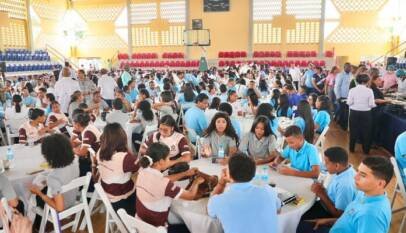 Presidente Abinader dispone que el MESCyT evalúe desde quinto de bachillerato las solicitudes de becas para garantizar el acceso oportuno a la educación superior Presidente Abinader dispone que el MESCyT evalúe desde quinto de bachillerato las solicitudes de becas para garantizar el acceso oportuno a la educación superior