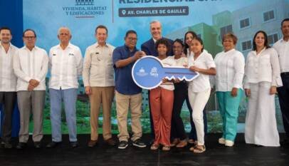 Presidente Abinader entrega 700 apartamentos del Plan Familia Feliz en la Urbanización San José, Santo Domingo Norte Presidente Abinader entrega 700 apartamentos del Plan Familia Feliz en la Urbanización San José, Santo Domingo Norte