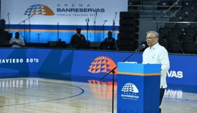 Presidente Abinader inaugura la remodelada Arena Banreservas Virgilio Travieso Soto