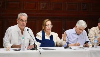 Presidente Abinader se reúne con líderes comunitarios y evalúa avances de obras clave en Santiago