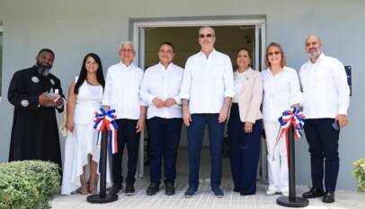 Presidente Luis Abinader y director del SNS entregan remozado y ampliado el Hospital Municipal de Cevicos Presidente Luis Abinader y director del SNS entregan remozado y ampliado el Hospital Municipal de Cevicos