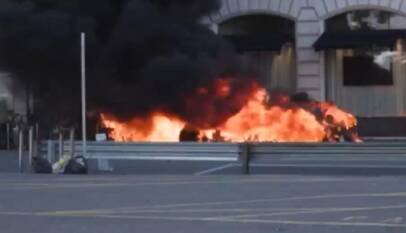 Protestas contra el G7 derivan en enfrentamientos con la policía en Suiza Protestas contra el G7 derivan en enfrentamientos con la policía en Suiza