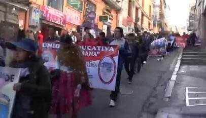 Protestas en Bolivia: colegios en pausa por bloqueos; profesores exigen aumento salarial Protestas en Bolivia: colegios en pausa por bloqueos; profesores exigen aumento salarial