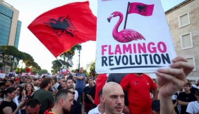 ¿Qué busca la familia Trump en Albania? El detonante de la «revolución de los flamencos» ¿Qué busca la familia Trump en Albania? El detonante de la «revolución de los flamencos»