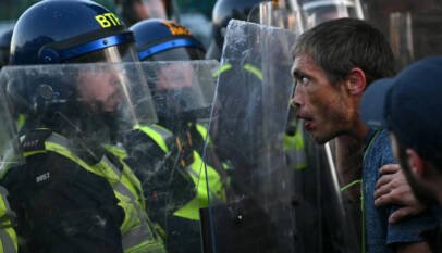 Reino Unido: crece la tensión antiinmigrante tras un brutal ataque con cuchillo en Belfast