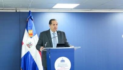 Salud Pública responde a críticas y garantiza acceso a tratamientos para personas con VIH Salud Pública responde a críticas y garantiza acceso a tratamientos para personas con VIH
