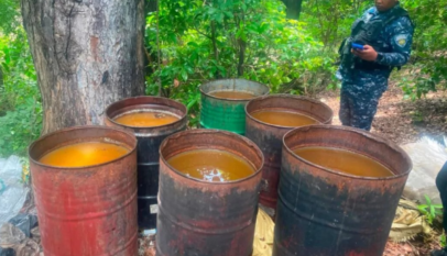 AZUA: Desmantelan fábrica clandestina alcohol adulterado AZUA: Desmantelan fábrica clandestina alcohol adulterado