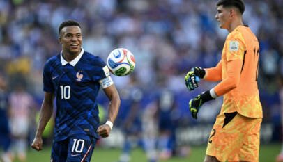 Desde acoso en línea hasta mensajes de políticos: cómo el racismo está rodeando al Mundial de fútbol