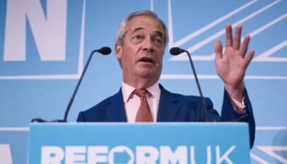 El líder de la ultraderecha británica Nigel Farage presenta su dimisión como diputado El líder de la ultraderecha británica Nigel Farage presenta su dimisión como diputado