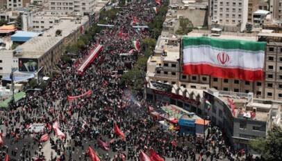 En directo: EE. UU. afirma que atacó 90 sitios en Irán, mientras Teherán apunta contra Kuwait, Qatar y Baréin