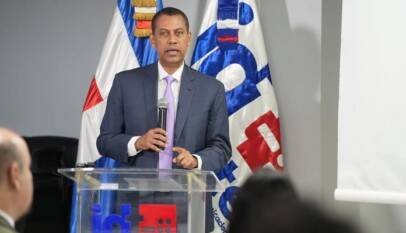 Gómez Mazara llama a universidades liderar transformación digital del país