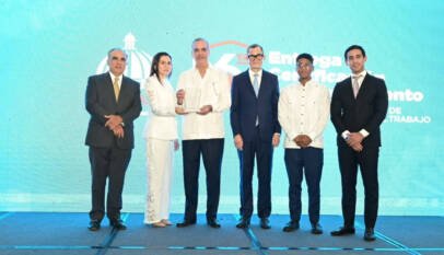 Grob Pharma recibe distinción a la Excelencia y obtiene certificación en Seguridad y Salud en el Trabajo