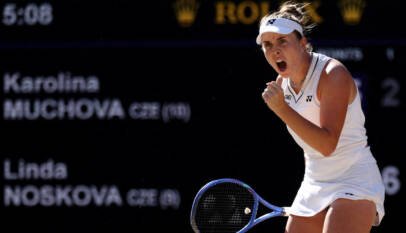 La checa Noskova gana Wimbledon en reñida final ante su compatriota Muchova