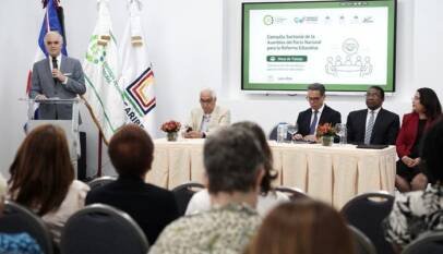 Luis Miguel De Camps lidera foro sectorial de la Asamblea del Pacto Educativo y destaca la educación como eje estratégico del desarrollo nacional