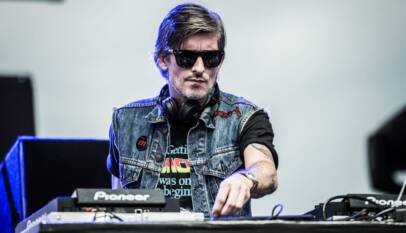 Productor francés Kavinsky, conocido por canción de ‘Drive’, es hallado muerto a los 50 años Productor francés Kavinsky, conocido por canción de ‘Drive’, es hallado muerto a los 50 años