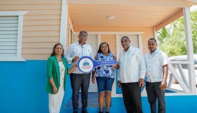 Propeep entrega dos casas construidas, amuebladas y equipadas a familias de escasos recursos en Cevicos
