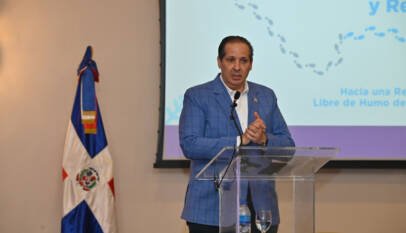 Salud Pública propone espacios 100% libres de humo y promueve prevención del tabaquismo entre jóvenes Salud Pública propone espacios 100% libres de humo y promueve prevención del tabaquismo entre jóvenes