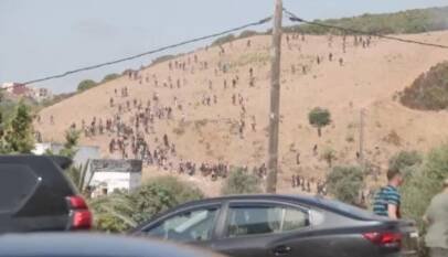 Autoridades marroquíes dispersan a migrantes que intentaban cruzar la frontera hacia Ceuta
