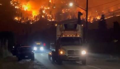 Canadá: evacuaciones masivas por incendio forestal en Columbia Británica